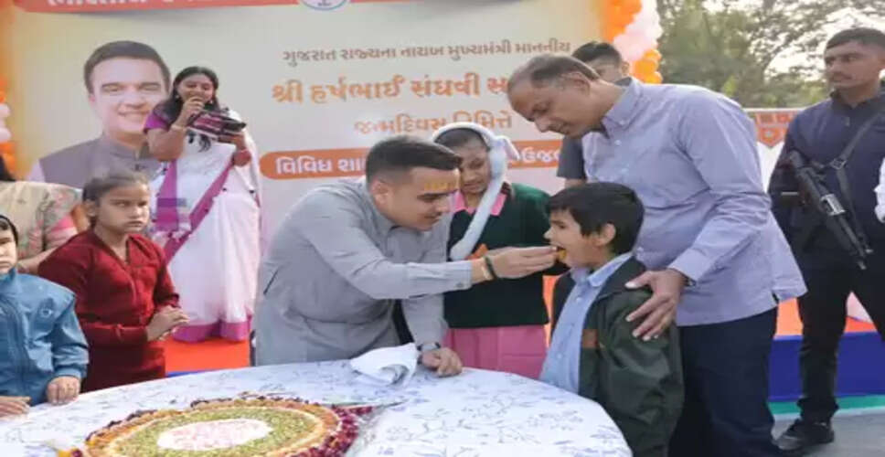 गांधीनगर: रेजिडेंट स्कूल में जन्मदिन मनाने पहुंचे उपमुख्यमंत्री हर्ष संघवी, बच्चों संग बिताएं खास पल