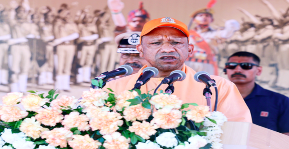 बेटियों ने पुलिस ट्रेनिंग में दिया मजबूती, तत्परता, समर्पण और अनुशासन का परिचय : सीएम योगी