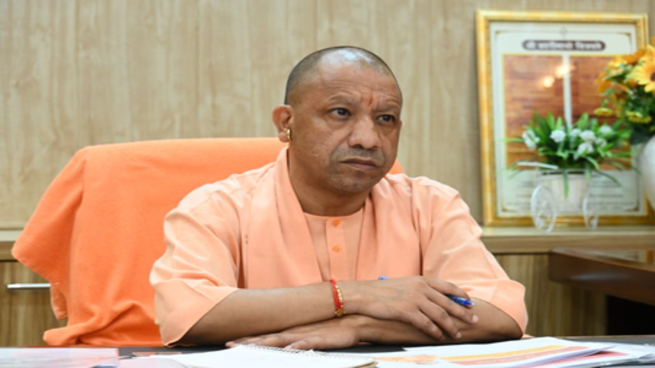 यूपी: कौशांबी की पटाखा फैक्ट्री में लगी भीषण आग, 11 की मौत, सीएम योगी ने जताया दुख