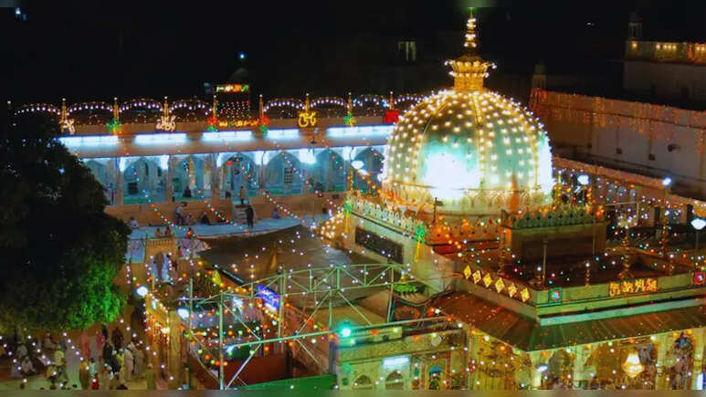 भारत-पाक तनाव के बाद उर्स में पाकिस्तानी जायरीन के आने पर संशय, 17 द‍िसंबर को अजमेर दरगाह में चढ़ेगा झंडा