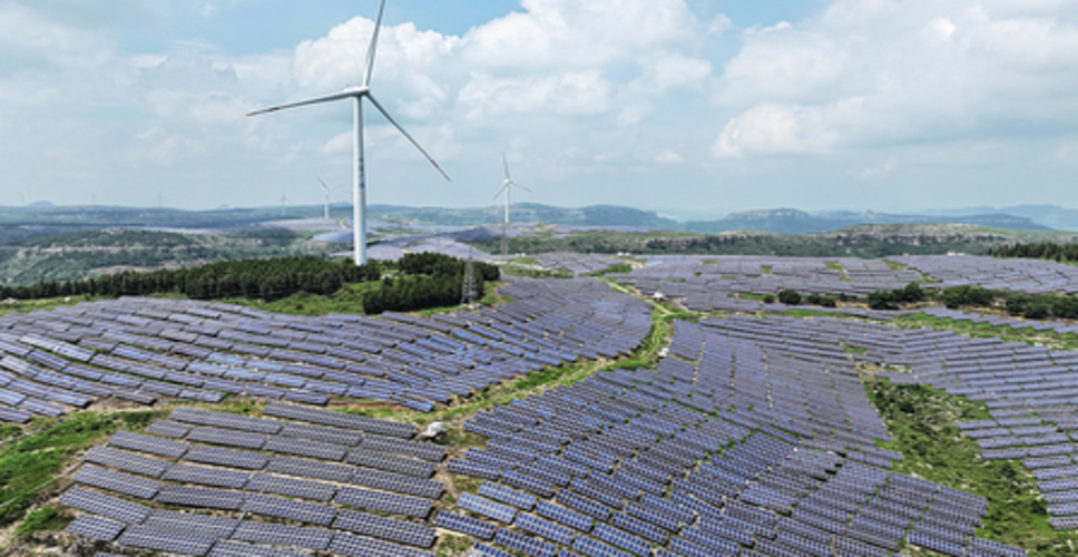 चीन में नवीकरणीय ऊर्जा की स्थापित क्षमता 2.4 अरब किलोवाट पहुंची