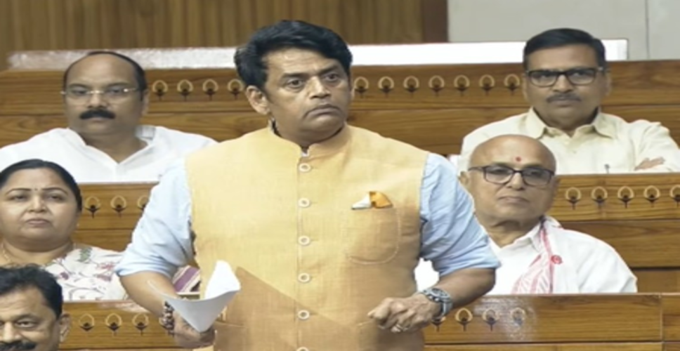 'हां, हम पत्नी के पैर छूते हैं', लोकसभा में रवि किशन ने विपक्षियों को दी खास सलाह