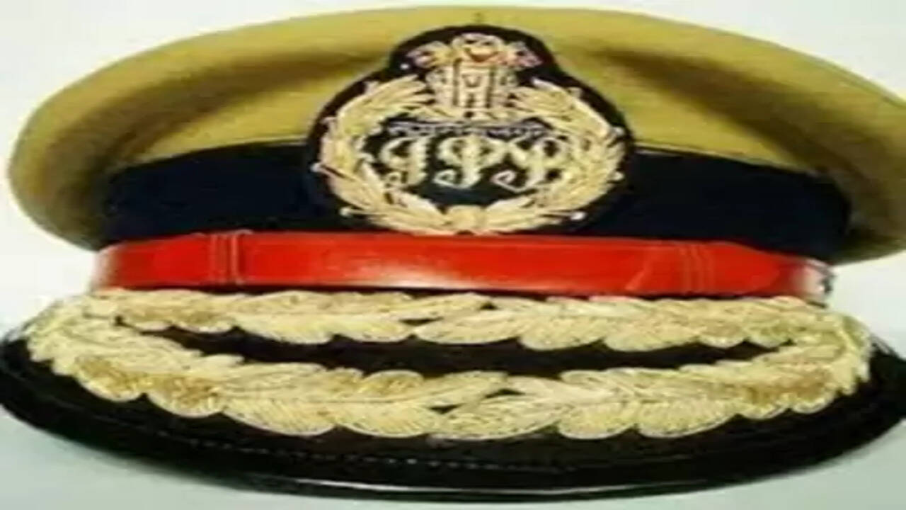 तमिलनाडु सरकार ने राज्य भर में 15 आईपीएस अधिकारियों का तबादला और तैनाती की
