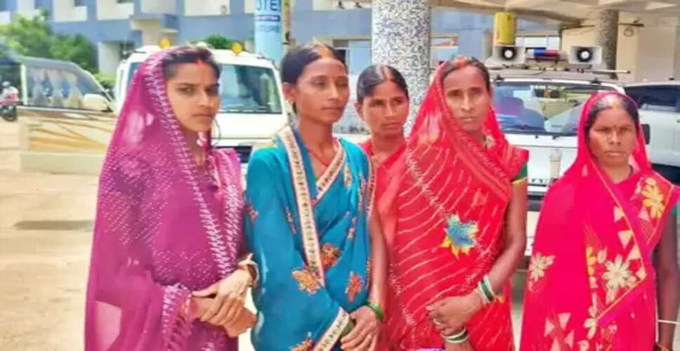 नाइजर में हथियारबंद दहशतगर्दों की कैद से आठ माह बाद रिहा हुए झारखंड के पांच मजदूर