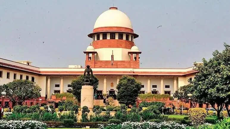 "ओटीटी और सोशल मीडिया पर अश्लील कंटेंट गंभीर मुद्दा", सुप्रीम कोर्ट ने केंद्र को जारी किया नोटिस