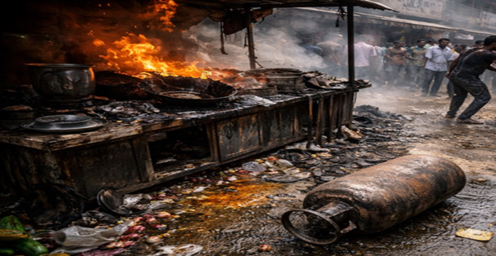 बिहार : पश्चिम चंपारण के बाजार में फटा एलपीजी सिलेंडर, 11 लोग घायल