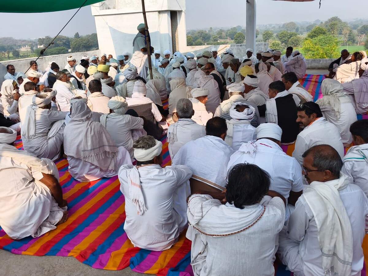 खनन परियोजना के विरोध में 12 गांवों का बड़ा फैसला, वीडियो में जाने पंचायती राज चुनाव के बहिष्कार का ऐलान