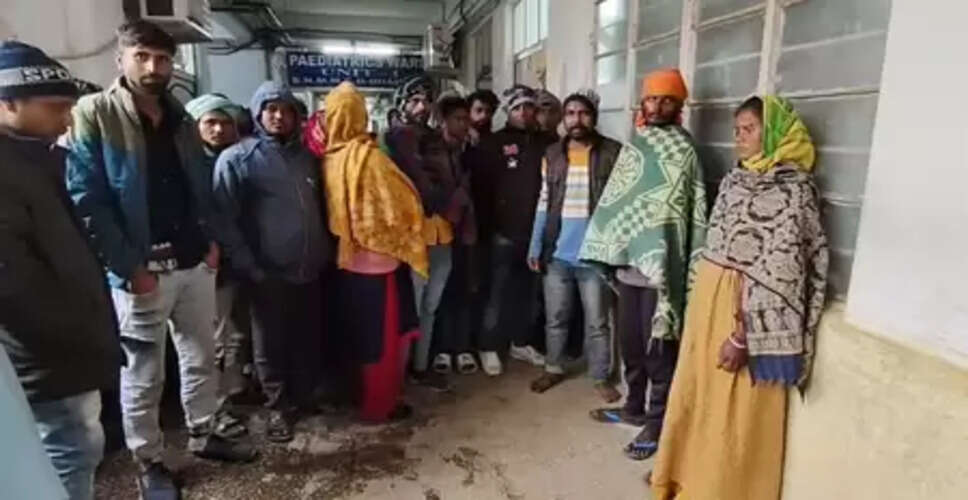 धनबाद: मेडिकल कॉलेज हॉस्पिटल से नवजात की चोरी, परिजनों ने किया हंगामा