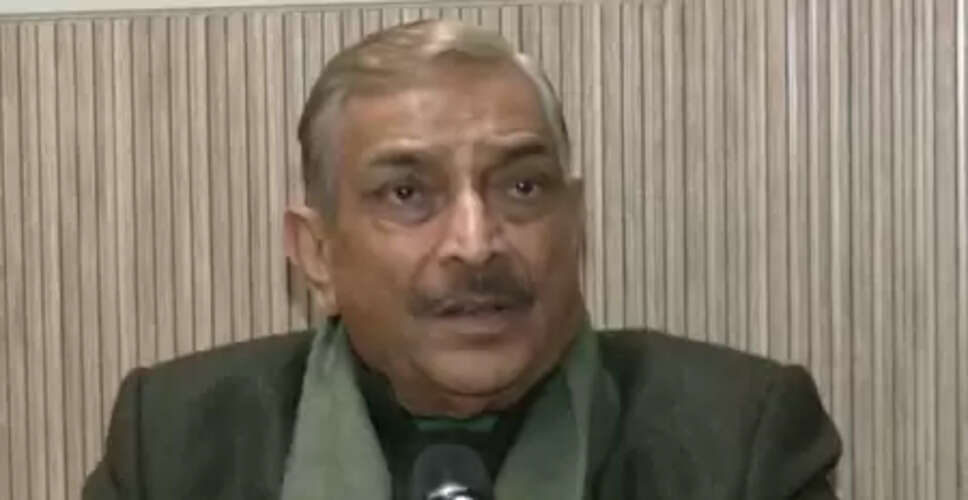 प्रमोद तिवारी ने केंद्र सरकार पर साधा निशाना, कहा- फैसले लेने की क्षमता नहीं