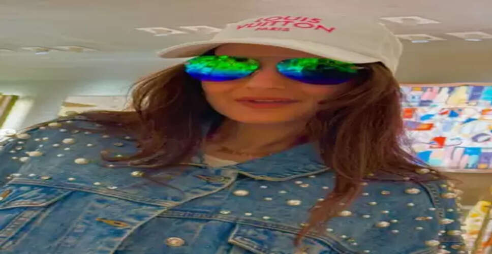 जया बच्चन के पैपराजी को लेकर दिए बयान पर बोली अमीषा पटेल, कहा, "मैं मीडिया से प्यार करती हूं"