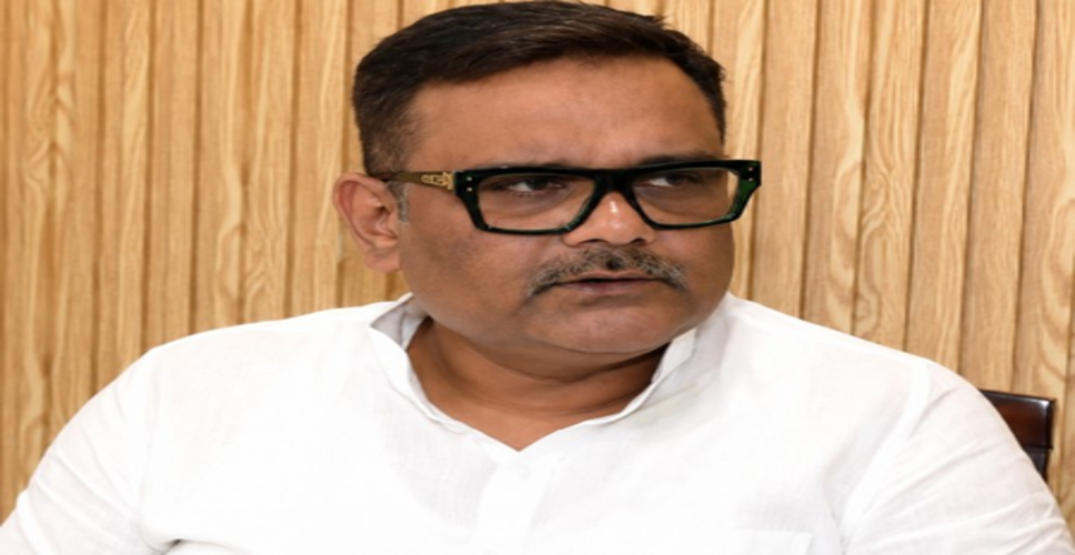 कांग्रेस पार्टी तुष्&zwj;टीकरण की राजनीति करती है, ओवैसी दूसरे जिन्&zwj;ना बनना चाहते हैं : सुब्रत पाठक