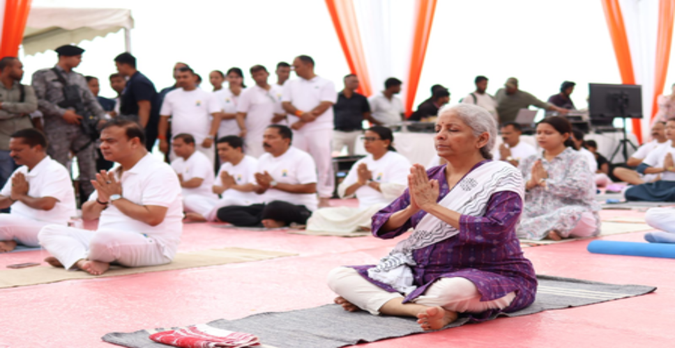 अंतरराष्ट्रीय योग दिवस पर केंद्रीय मंत्रियों का संदेश, 'योग को सिर्फ एक दिन नहीं, पूरे 365 दिन की आदत बनाएं'