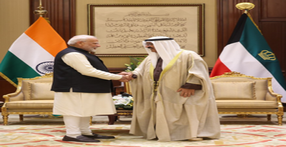पश्चिम एशिया के तेजी से बदलते हालात पर पीएम मोदी ने कुवैत के अमीर से की बात