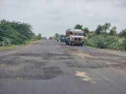 एनएच-68 पर भीषण हादसा: टैंकर पलटने के बाद आग, मचा हड़कंप