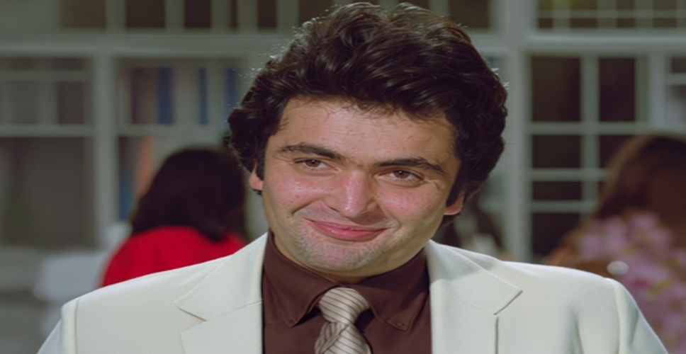 'ये धर्मेंद्र और अमिताभ की नकल कर रहा है,' जब पहली ही फिल्म के सेट पर ऋषि कपूर को मिली थी बड़ी सीख