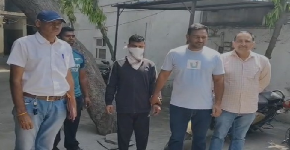 शाहदरा पुलिस ने शातिर सेंधमार और वाहन चोर को किया गिरफ्तार, 40 किलो सिक्के और नकली गहने बरामद