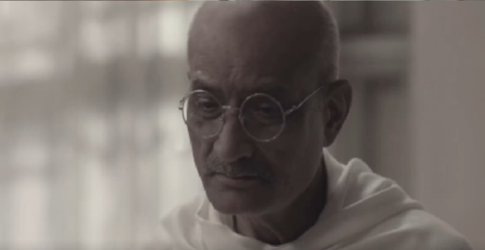 1934 में महात्मा गांधी और हेडगेवार के बीच क्या हुई थी बातचीत, 'आखिरी सवाल' में होगा खुलासा