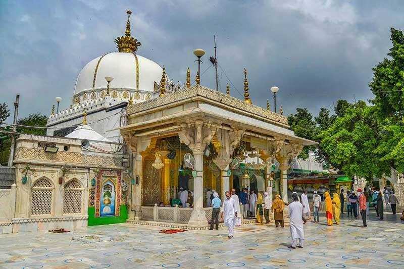 राजस्थान की 5 प्रमुख मस्जिद और दरगाहें, वीडियो में जाने जहां इतिहास के साथ दिखता है आस्था का संगम