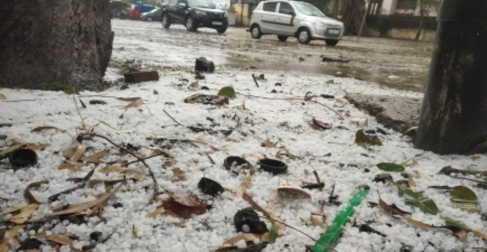 बिहार: ओलावृष्टि के बाद मौसम विभाग ने 16 जिलों में रेड अलर्ट जारी किया