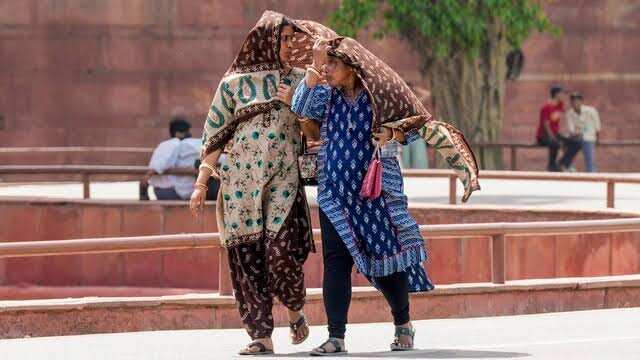 राजस्थान में रातें ठंडी, दिन में गर्मी का असर बरकरार; वीडियो में जाने 24 अक्टूबर से 4 जिलों में आंधी-बारिश का येलो अलर्ट