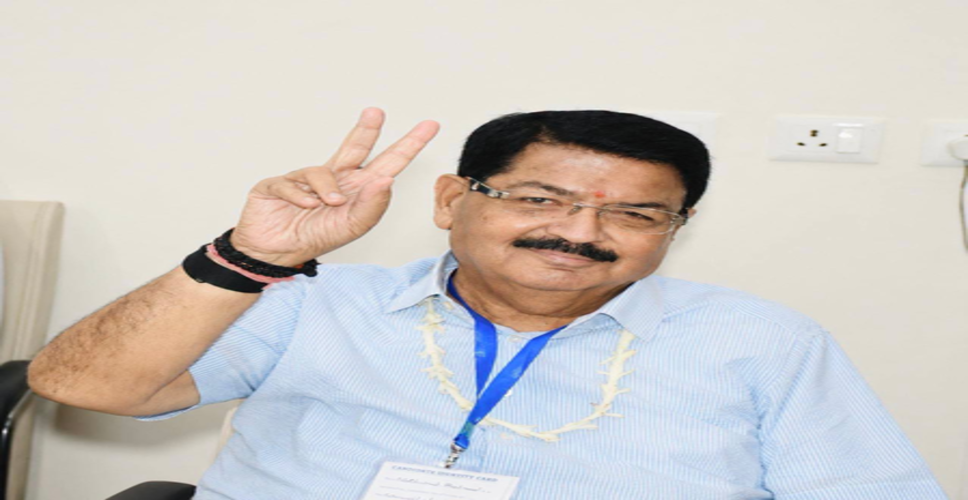 झारखंड से राज्यसभा के लिए चुने गए एनडीए समर्थित परिमल नाथवानी और झामुमो के बैजनाथ