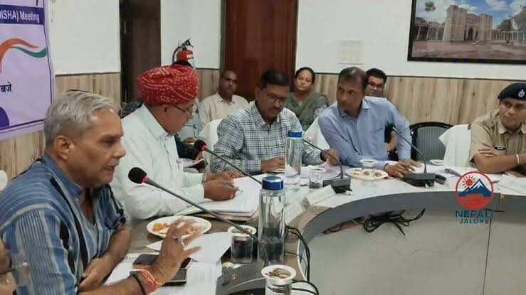 जालोर की दिशा समिति बैठक में बिजली व्यवस्था पर गरमाया माहौल, वीडियो में जाने विधायक ने उठाए सवाल; अधिकारियों को फोन चालू रखने के निर्देश