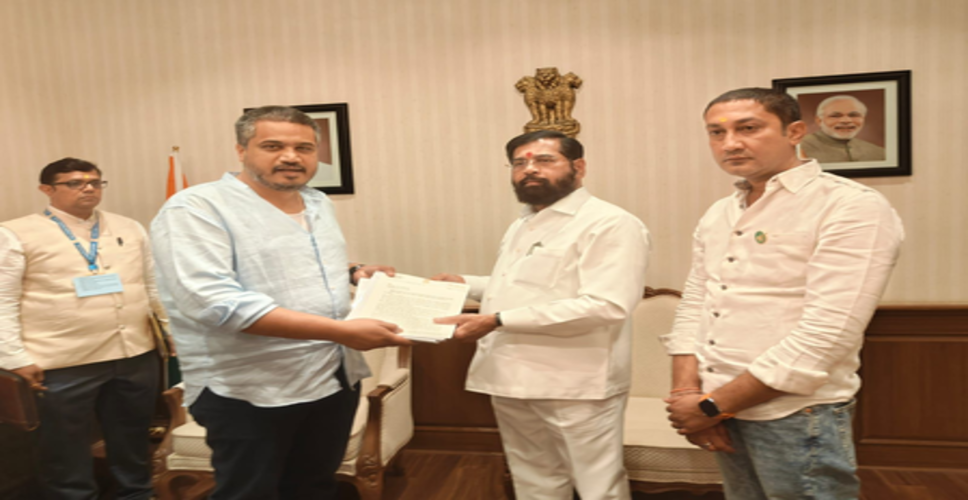 अजित पवार के प्लेन क्रैश मामले पर रोहित पवार ने एकनाथ शिंदे से की मुलाकात, जांच और पीड़ित परिवारों की मांगों पर चर्चा