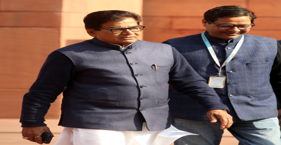 सरकार को मिडिल ईस्ट युद्ध रुकवाने के लिए कोशिश करनी चाहिए : रामगोपाल यादव