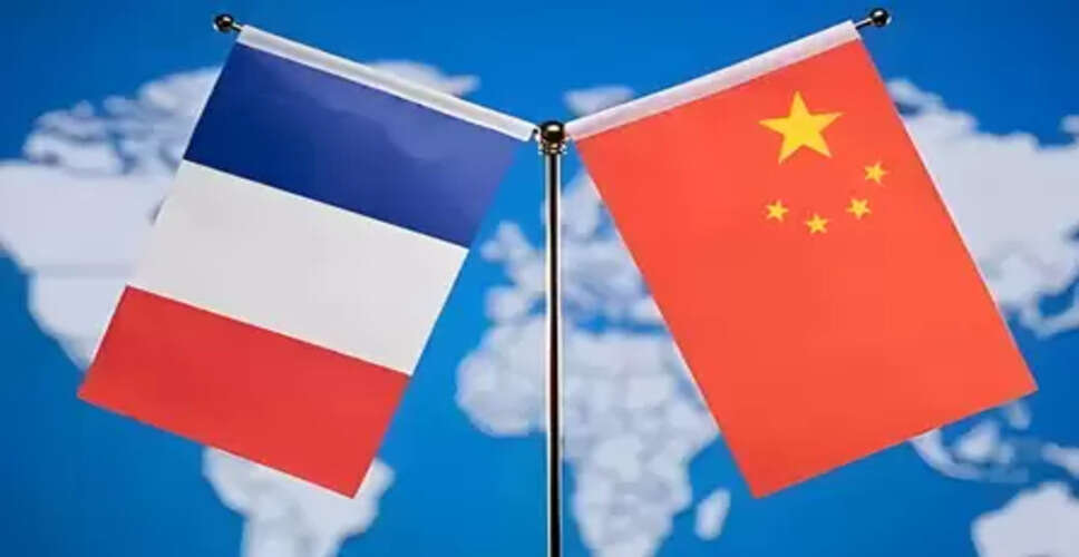 शी और मैक्रों एक साथ मीडिया से मिले