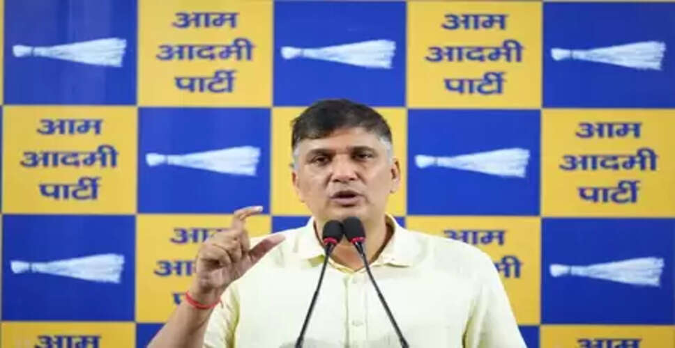 चिराग दिल्ली में 43 गायों को बचाने वाले वालेंटियर्स का सम्मान, सौरभ भारद्वाज ने उठाए गंभीर सवाल