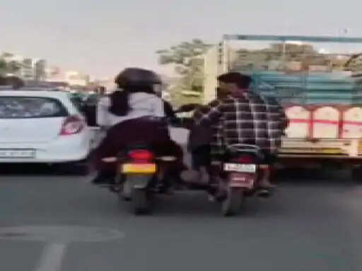 जयपुर में बाइक टैक्सी पर सवार युवती से छेड़छाड़, 10 सेकंड की वारदात से मचा हड़कंप