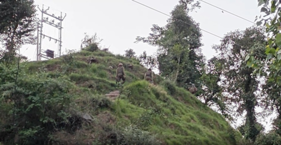 जम्मू-कश्मीर: राजौरी में एंटी-टेरर ऑपरेशन का दूसरा दिन, सर्च ऑपरेशन तेज