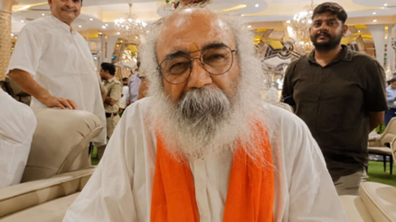 यूसीसी का विरोध करने से पहले असदुद्दीन ओवैसी इस्लाम की शिक्षा पढ़े : आचार्य प्रमोद कृष्णम