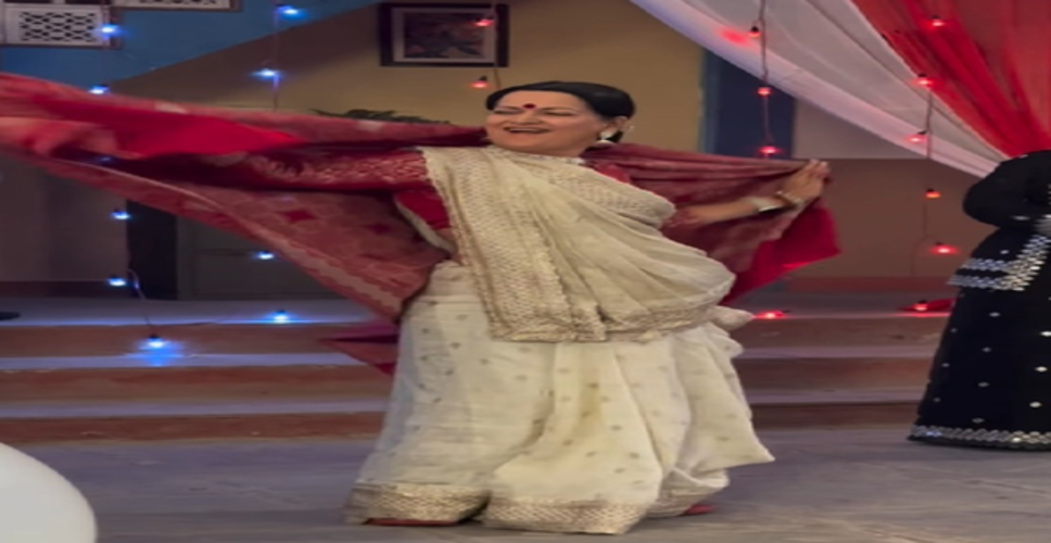 अम्मा जी का 'दमादम मस्त कलंदर' डांस, सेट पर बज उठी तालियों की गूंज