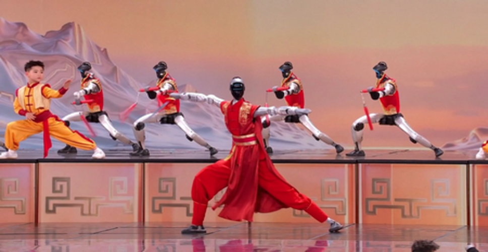 मुश्किल कार्यों को भी आसानी से करते हैं रोबोट, चीन की तरक्की से दुनिया चकित