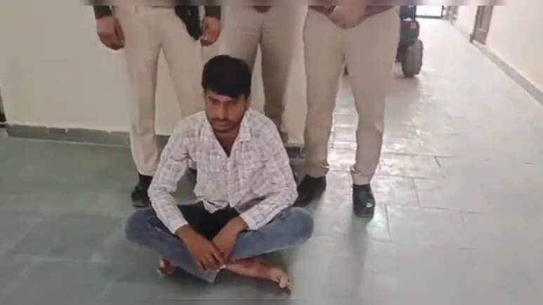 खाटूश्यामजी में श्रद्धालुओं से मारपीट का वीडियो वायरल, पार्किंग संचालक गिरफ्तार, पुलिस की सख्त कार्रवाई