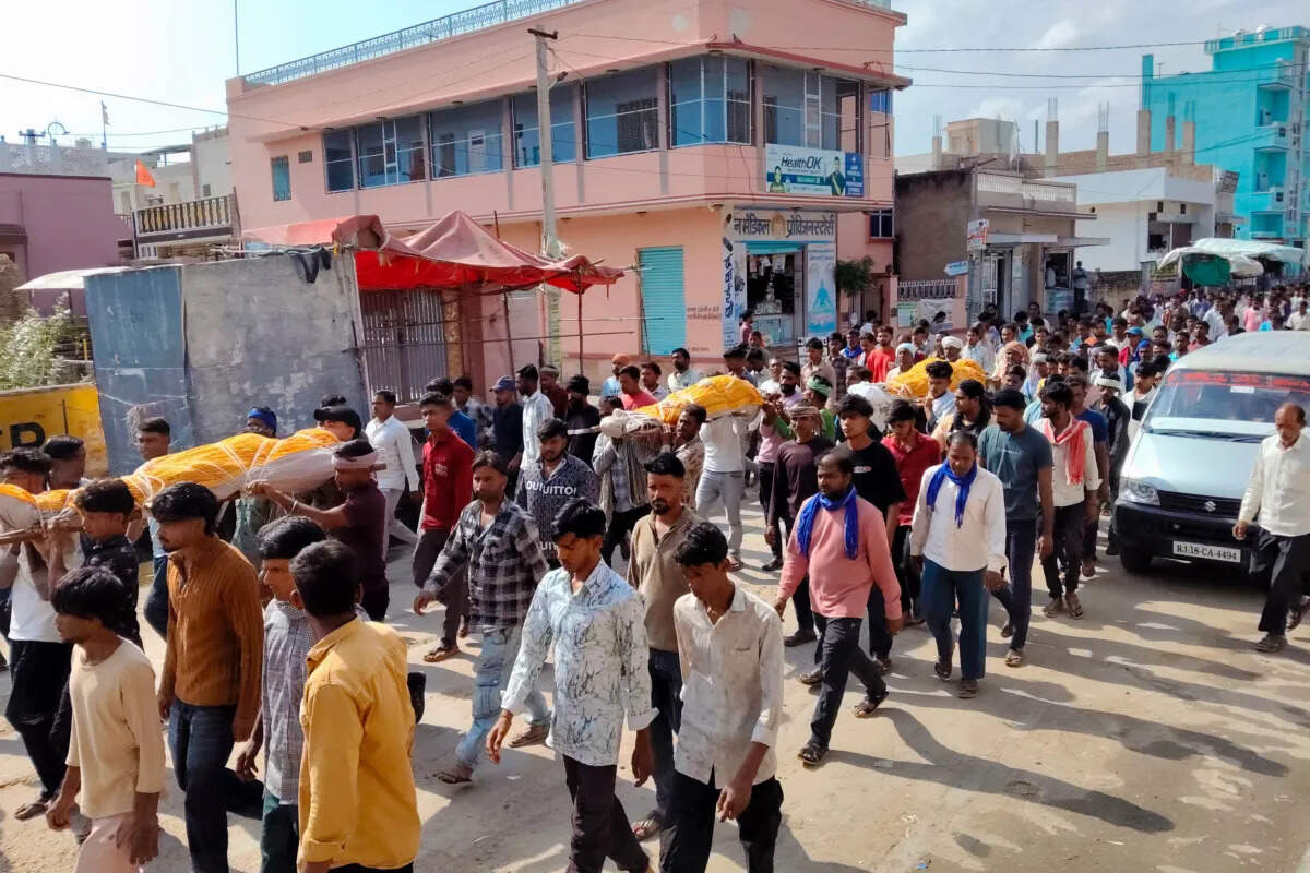 छापर में सड़क हादसे में तीन युवकों की मौत, गमगीन माहौल में अंतिम यात्रा निकली