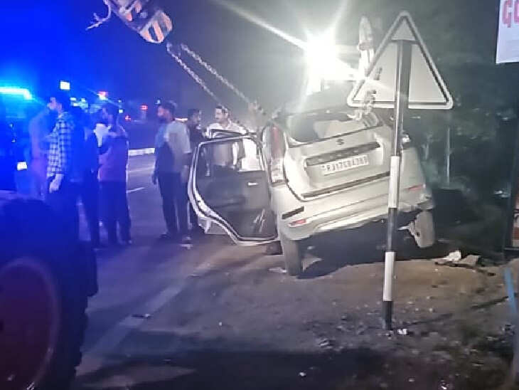 उदयपुर-पिंडवाड़ा हाईवे पर भीषण हादसा: ट्रक में घुसी तेज रफ्तार कार, दो सरकारी कर्मचारियों समेत 3 की मौत