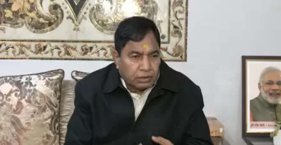 बांग्लादेशी खिलाड़ी को आईपीएल टीम में शामिल करने का विरोध तेज, देवकीनंदन ठाकुर के बाद भाजपा सांसद ने उठाए सवाल