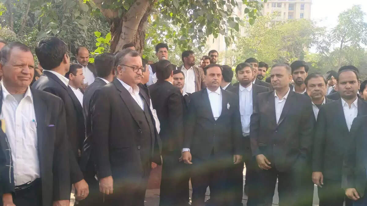 ई-पंजीयन कानून पर गफलत खत्म: सोसायटी पट्टों की रजिस्ट्री पर लगी अघोषित रोक हटाई, वकीलों ने खत्म किया विरोध