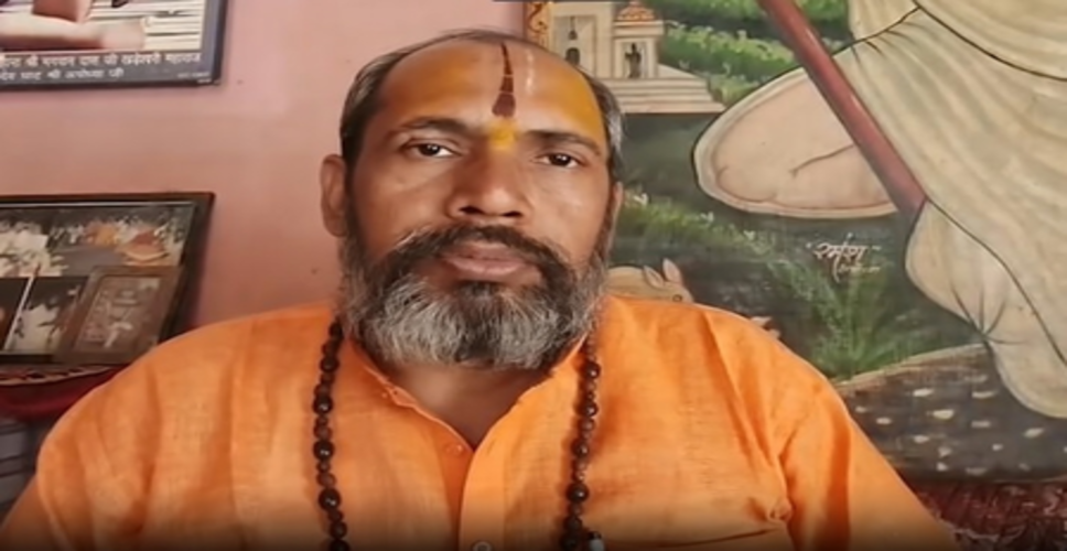 अर्धकुंभ से पहले हरिद्वार में मीट बैन पर संतों का समर्थन, देशभर के धार्मिक स्थलों पर भी प्रतिबंध की मांग