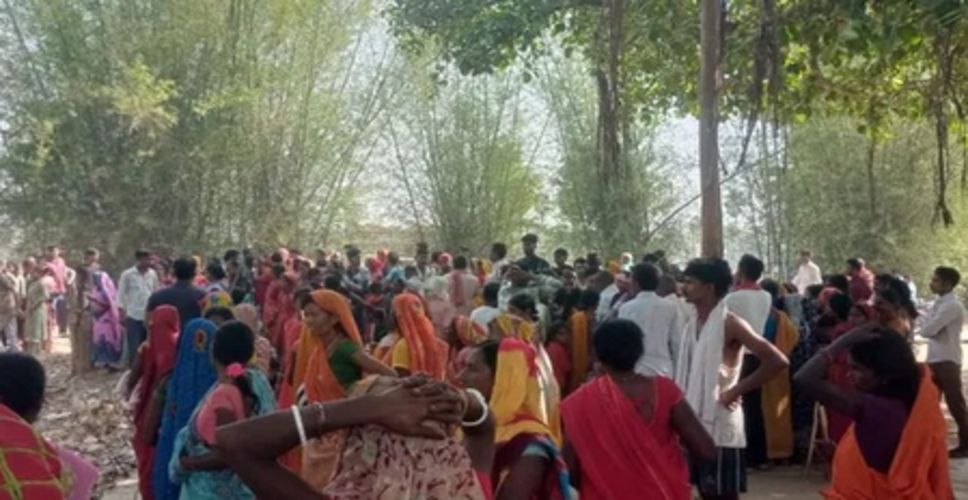 झारखंड : कोडरमा में हाथियों ने युवक को पटक-पटक कर मार डाला, आक्रोशित ग्रामीणों ने मार्ग किया जाम