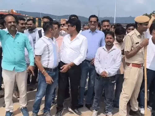 बूंदी नगर परिषद में BJP के भरत शर्मा बने सभापति, कांग्रेस प्रत्याशी टीकम जैन को 18 वोट से हराया