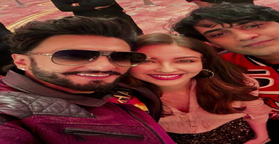 'धुरंधर-2' से थप्पड़ क्वीन बनीं सौम्या टंडन, पहले रहमान डकैत और अब रणवीर सिंह को बनाया 'शिकार'