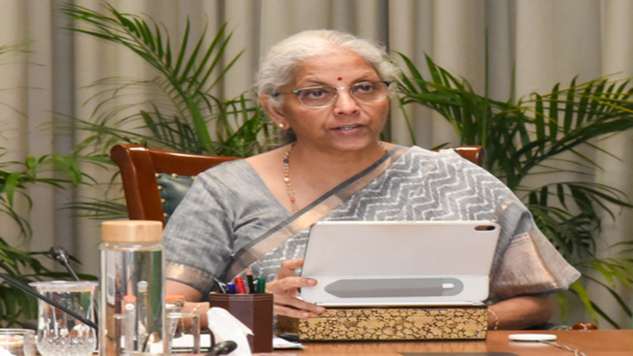 कर अपील की सीमा बढ़ाने से विवादित कर मांग में 16,690 करोड़ रुपए की गिरावट आई: सरकार