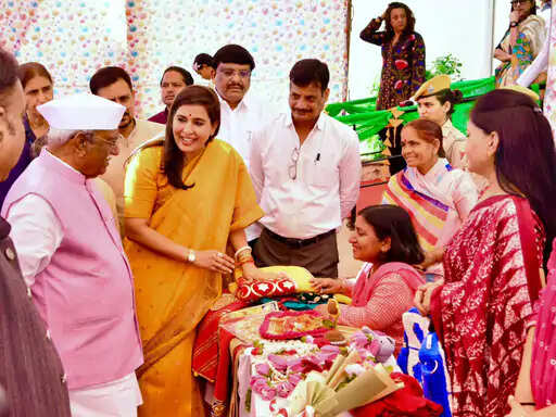 महिलाओं के हुनर से अभिभूत हुए राज्यपाल, ‘शक्ति वंदन’ एप को बताया सशक्तीकरण की दिशा में अहम पहल