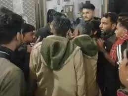 सांवलिया सेठ मंदिर में एमपी से आये श्रद्धालु से मारपीट, सिक्योरिटी गार्ड पर बदसलुकी का आरोप, फुटेज में जाने क्या है पुरा मामला?