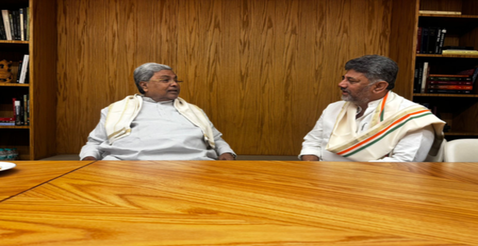 कर्नाटक में नेतृत्व परिवर्तन की अटकलों के बीच सीएम सिद्दारमैया की कांग्रेस आलाकमान से मुलाकात