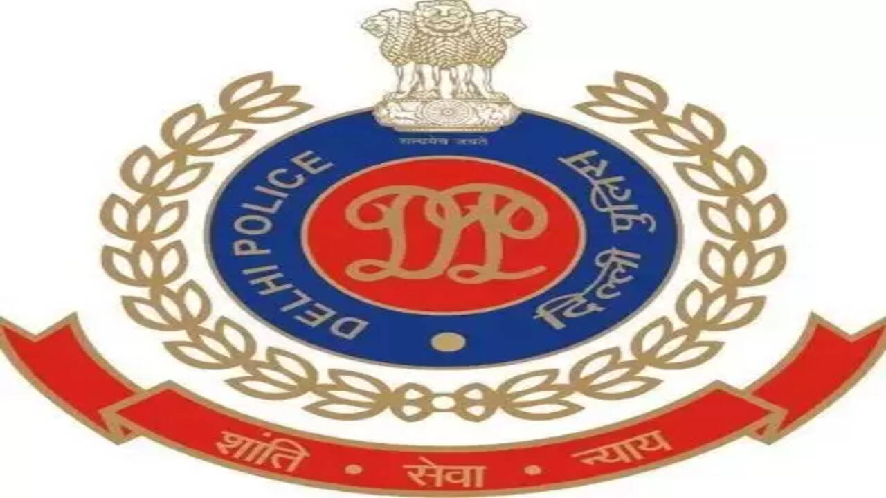 महिलाओं की सुरक्षा के लिए दिल्ली पुलिस का बड़ा कदम, 'शिष्टाचार' एंटी-ईव टीजिंग स्क्वॉड होगा मजबूत