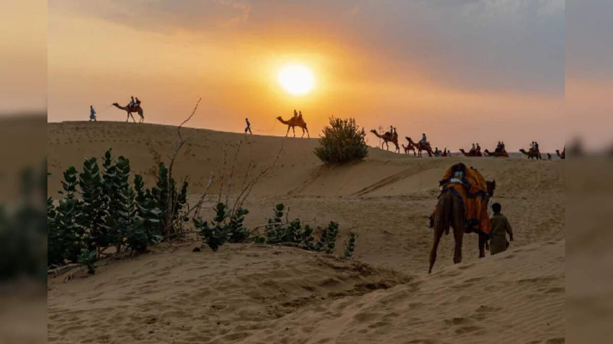 राजस्थान में मार्च की शुरुआत से ही तेज़ गर्मी का असर, वीडियो में जानें फतेहपुर-बाड़मेर में 35°C से ऊपर तापमान